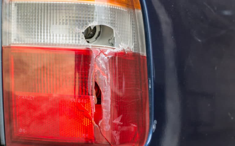 is driving with a broken tail light illegal?