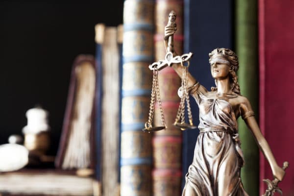 Escalas de justicia

